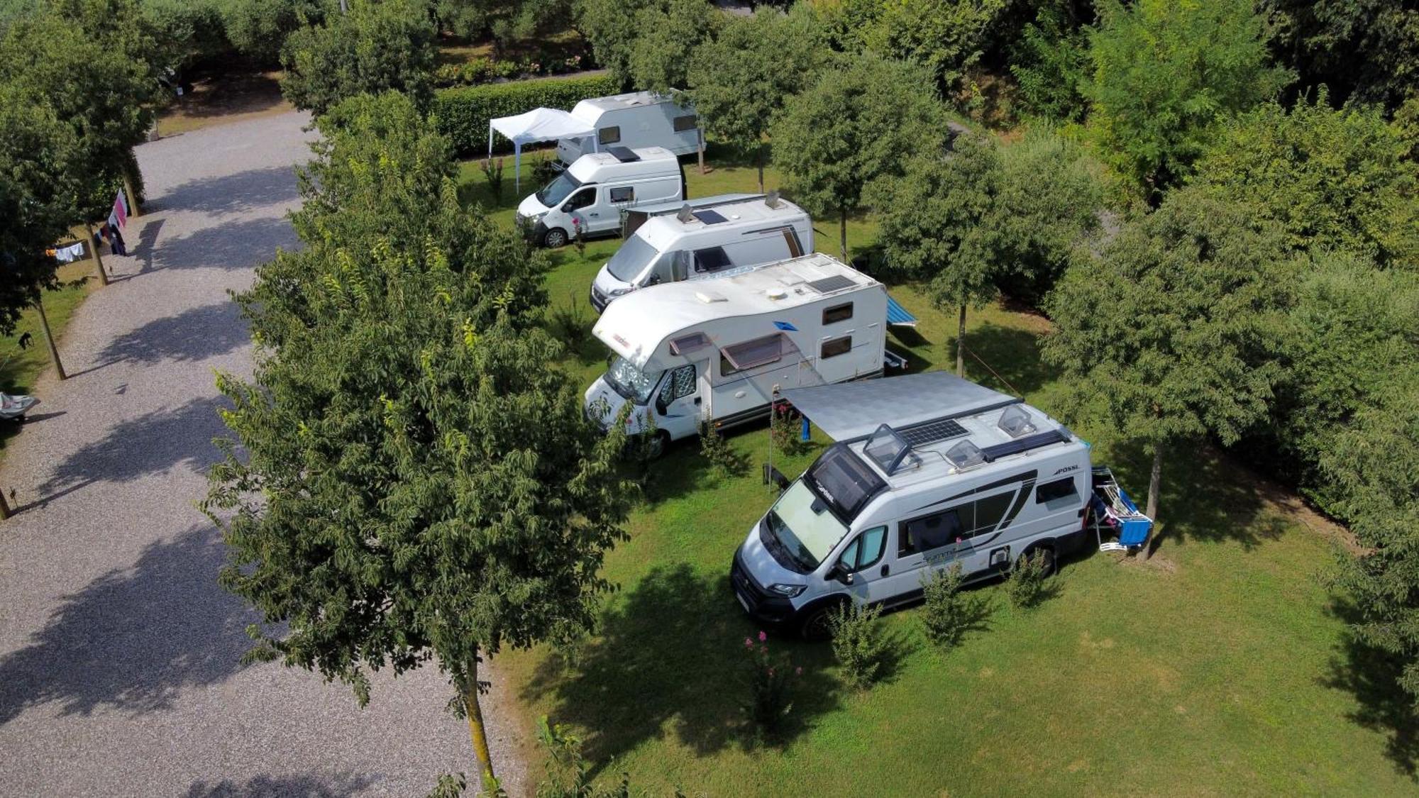 Seregner Agricamping & Homes - Adults Only 18 Monzambano Dış mekan fotoğraf